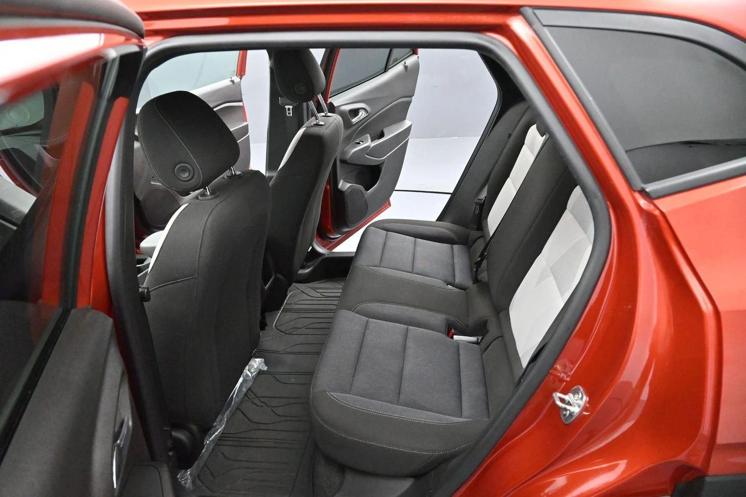 Used 2024 Cayenne Orange Metallic Chevrolet 1RS image 28