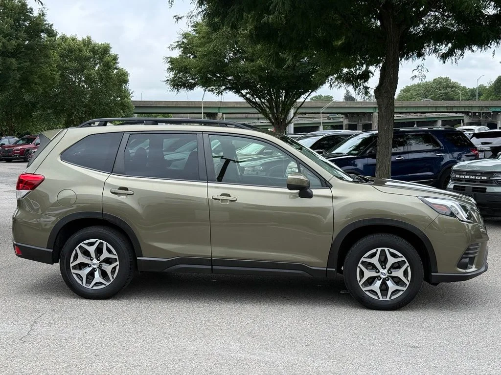 Used 2023 Brown Subaru Premium image 11