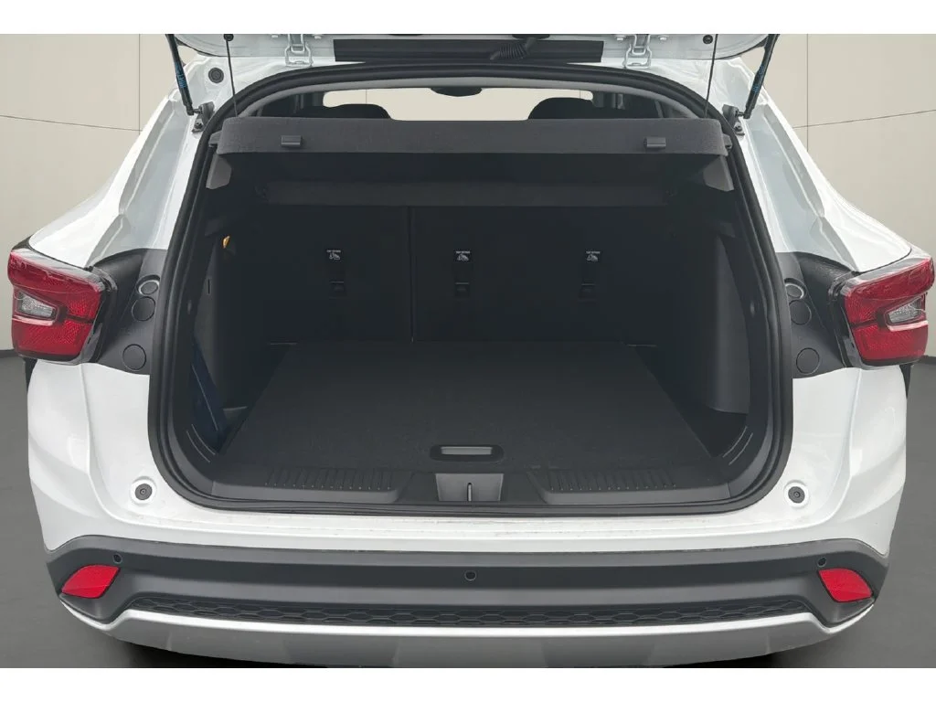 New 2026 Summit White Chevrolet LT image 11