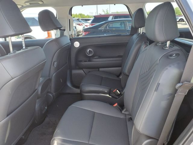New 2026 Silver Metallic Hyundai SEL image 10