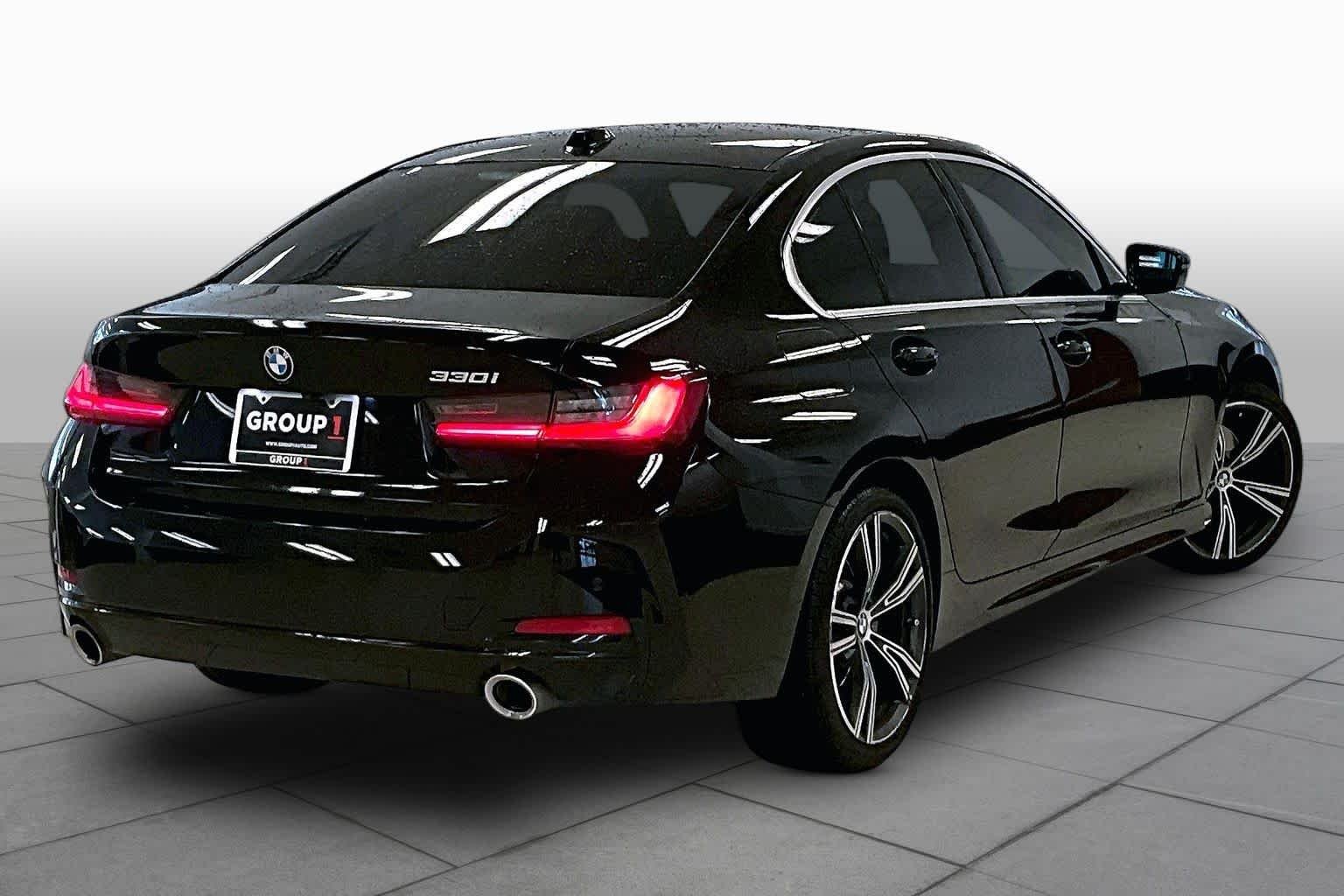 Used 2024 Jet Black BMW 330i image 11