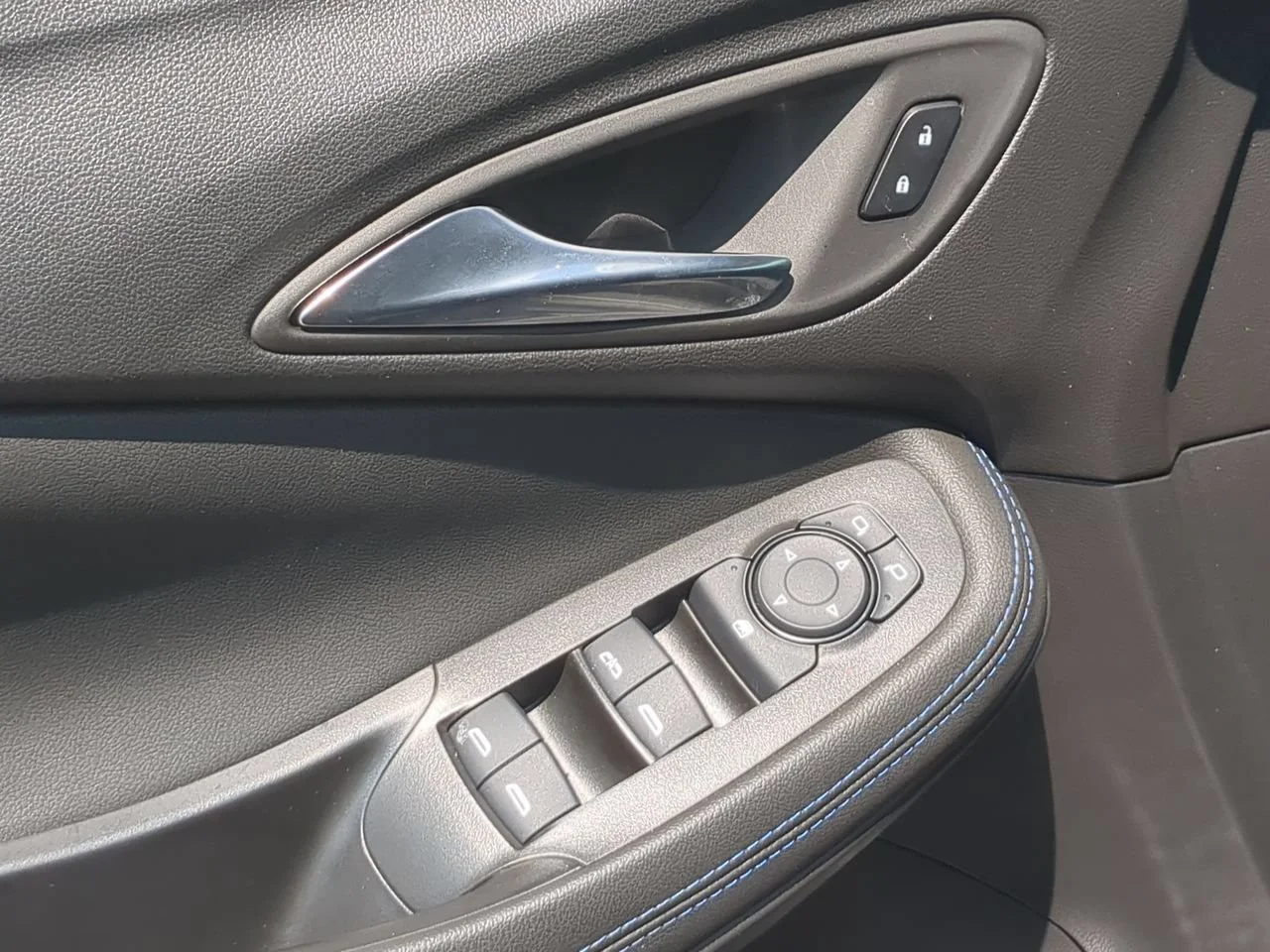 Used 2026 Ebony Twilight Metallic Buick Sport Touring image 22