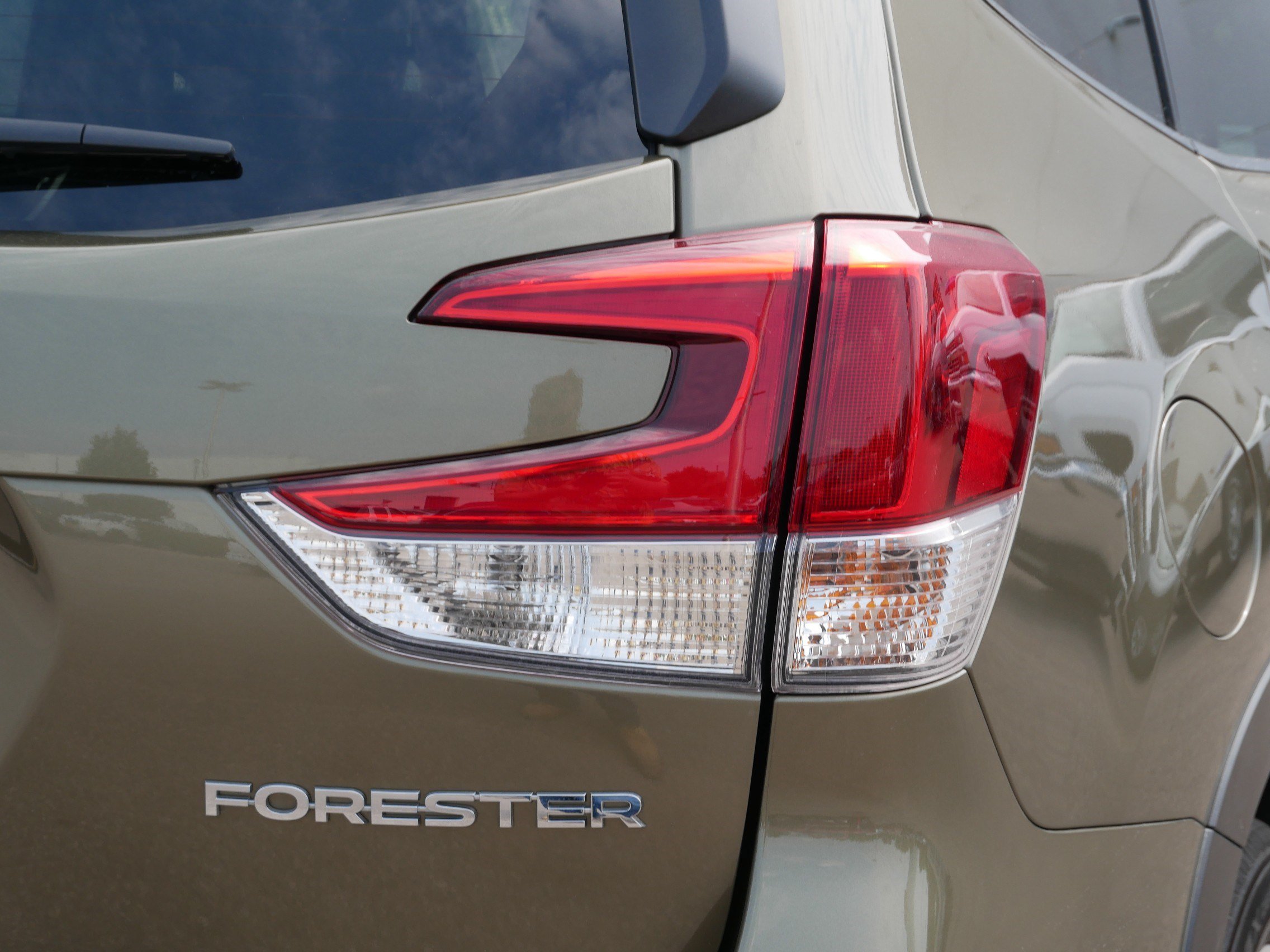 Certified Used 2024 Autumn Green Metallic Subaru Limited image 17