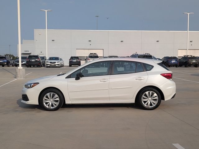 Used 2020 White Subaru Base image 3