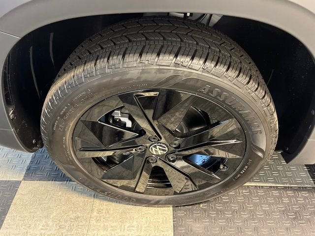 New 2026 White Volkswagen 1.5T SE image 8