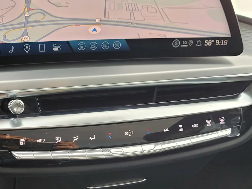 2026 Cadillac LYRIQ Luxury - Photo 17