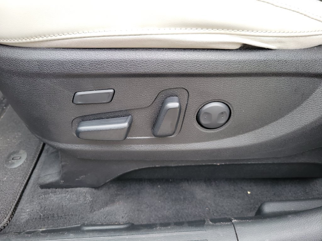 Certified Used 2022 Gravity Gray Kia SX image 26