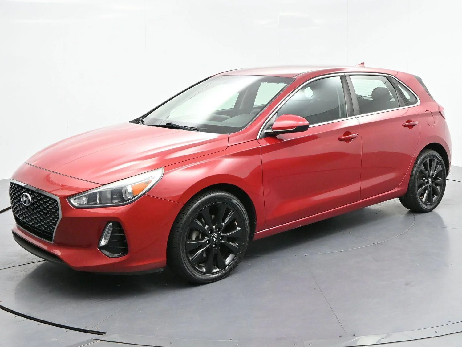 Used 2019 Scarlet Red Pearl Hyundai Auto image 3