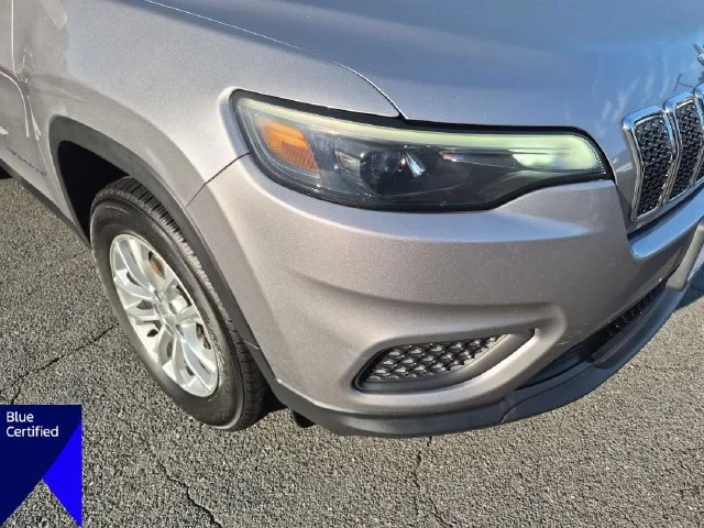 Used 2020 Silver Jeep Latitude image 10