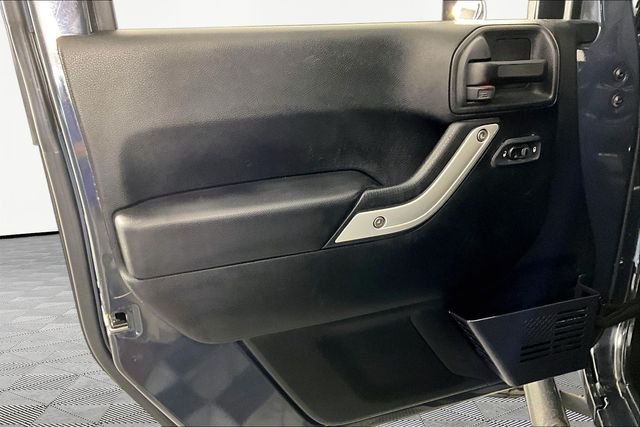 Used 2017 Black Jeep Unlimited Rubicon image 17