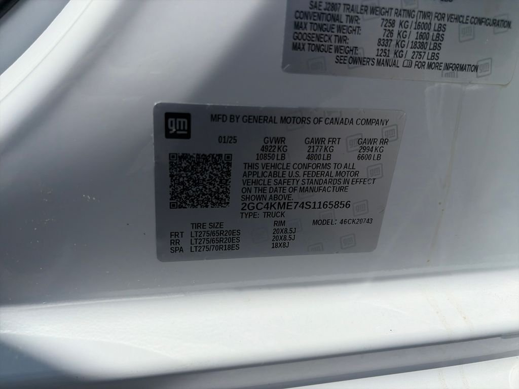 Used 2025 White Chevrolet Custom image 29