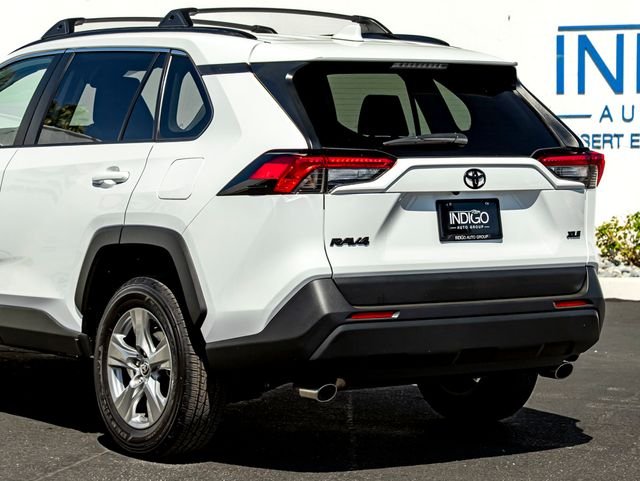 Used 2025 Ice Cap Toyota XLE image 10