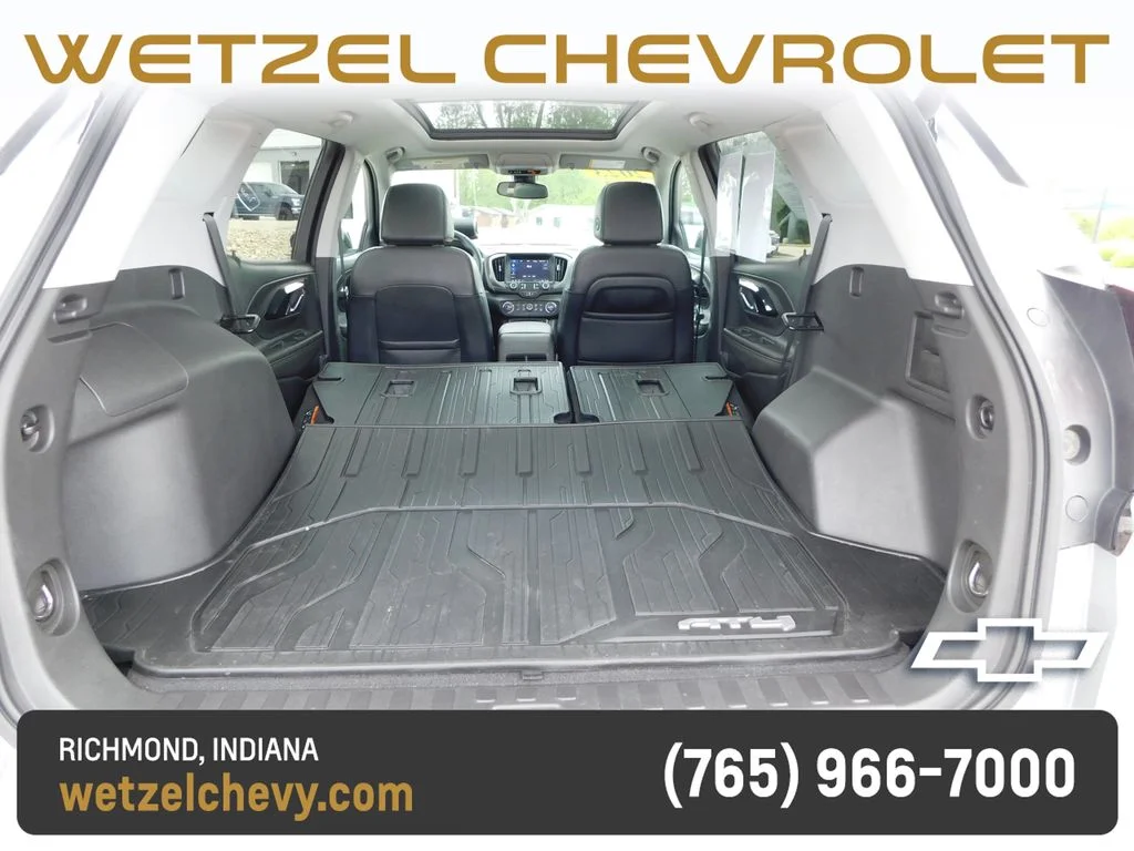 Used 2023 Silver GMC AT4 image 25