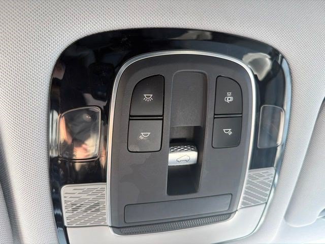 Used 2020 Sierra Burgundy Hyundai SEL image 35