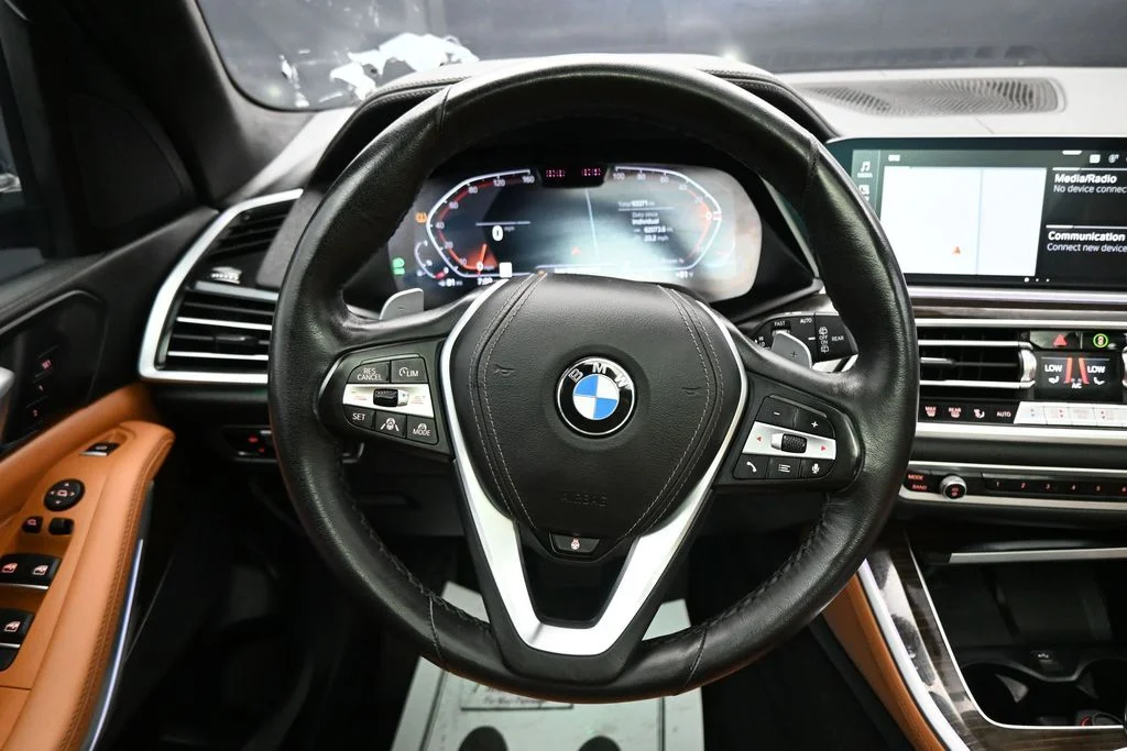 Used 2023 Blue BMW xDrive40i image 13