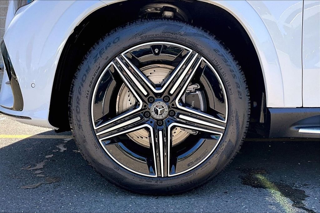 New 2026 MANUFAKTUR Moonlight White Metallic Mercedes-Benz GLE 350 image 12