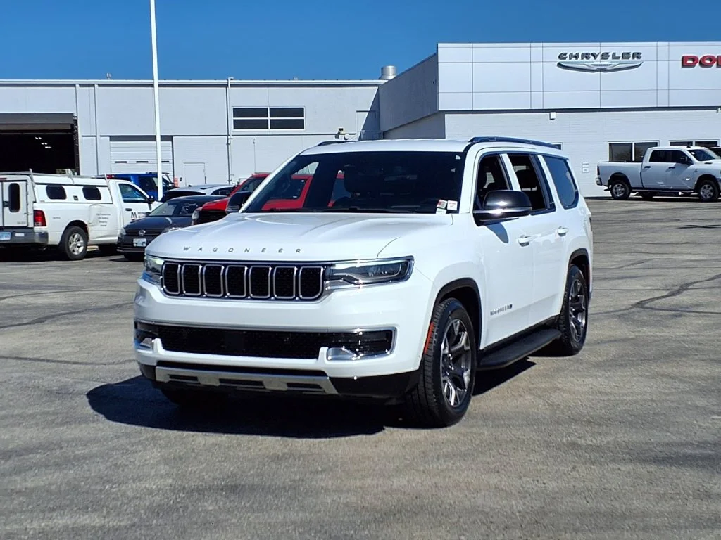 Used 2024 Jeep Wagoneer Series III with VIN 1C4SJVDP5RS174724 for sale in Kansas City