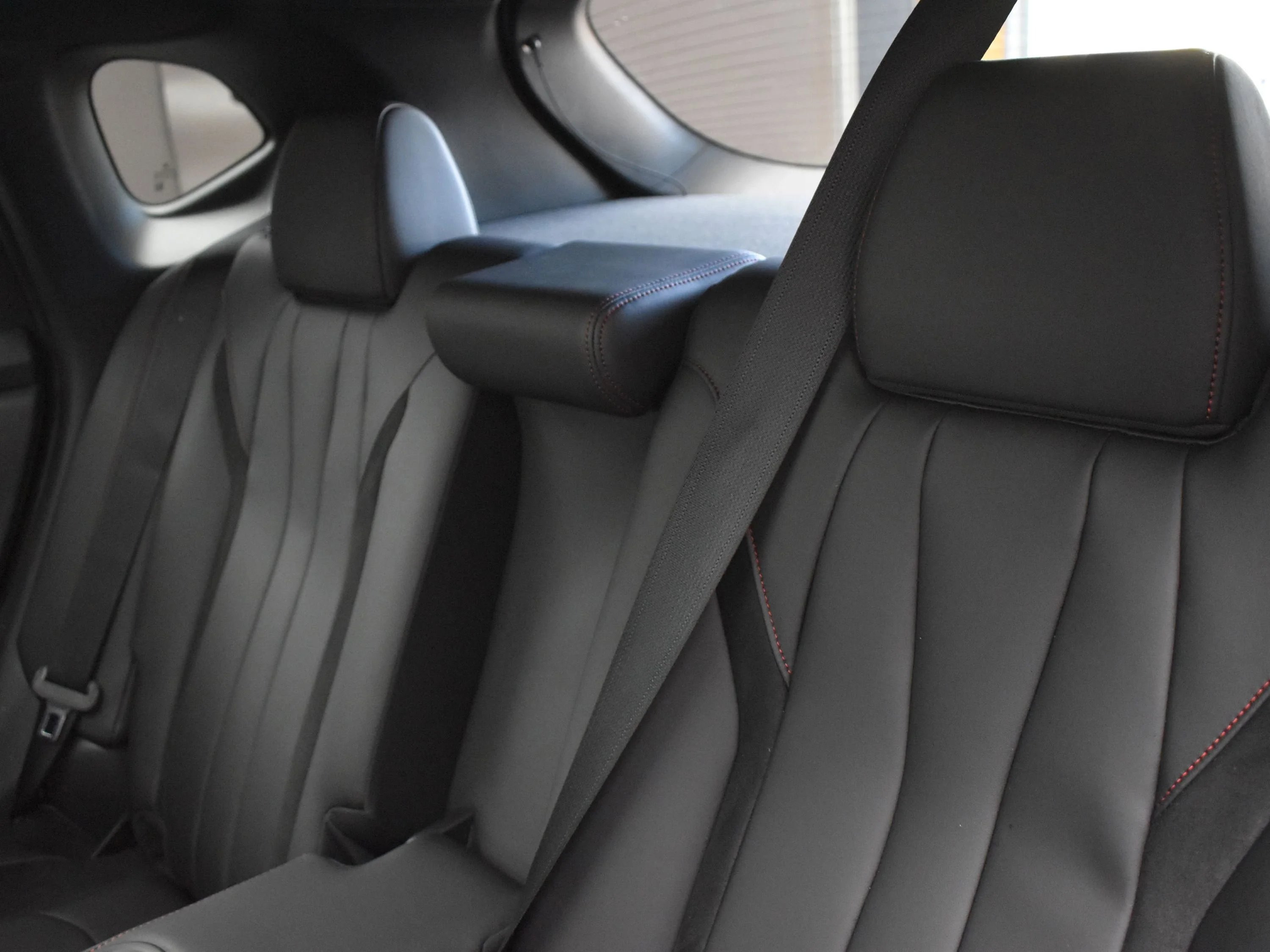 New 2025 Urban Gray Pearl Acura w/A-Spec Advance Package image 19