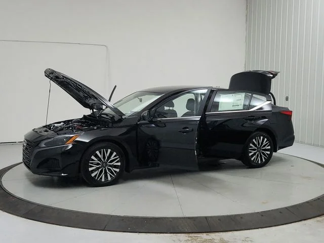 New 2026 Black Nissan 2.5 SV image 11