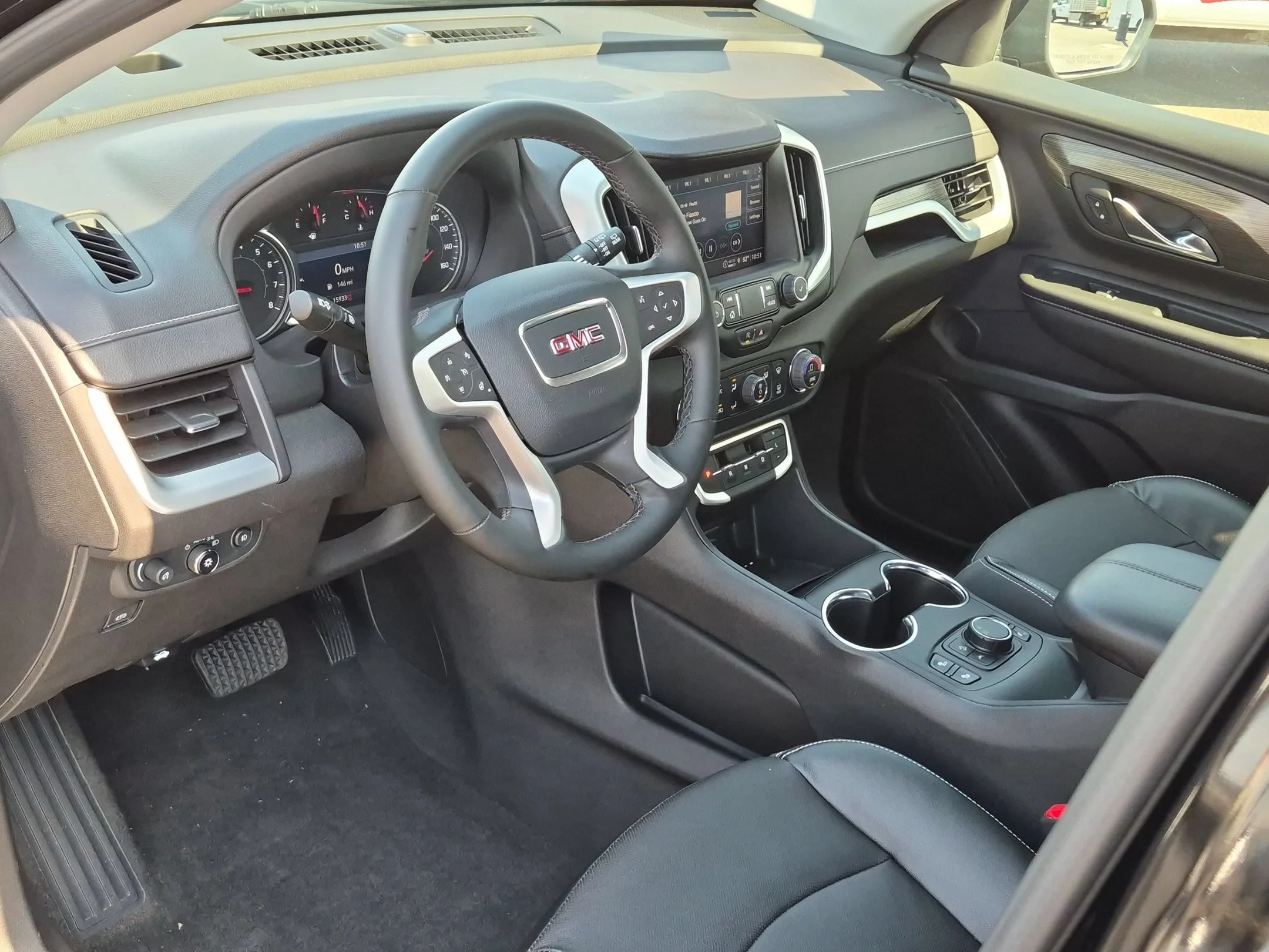 Used 2023 Ebony Twilight Metallic GMC SLT image 9