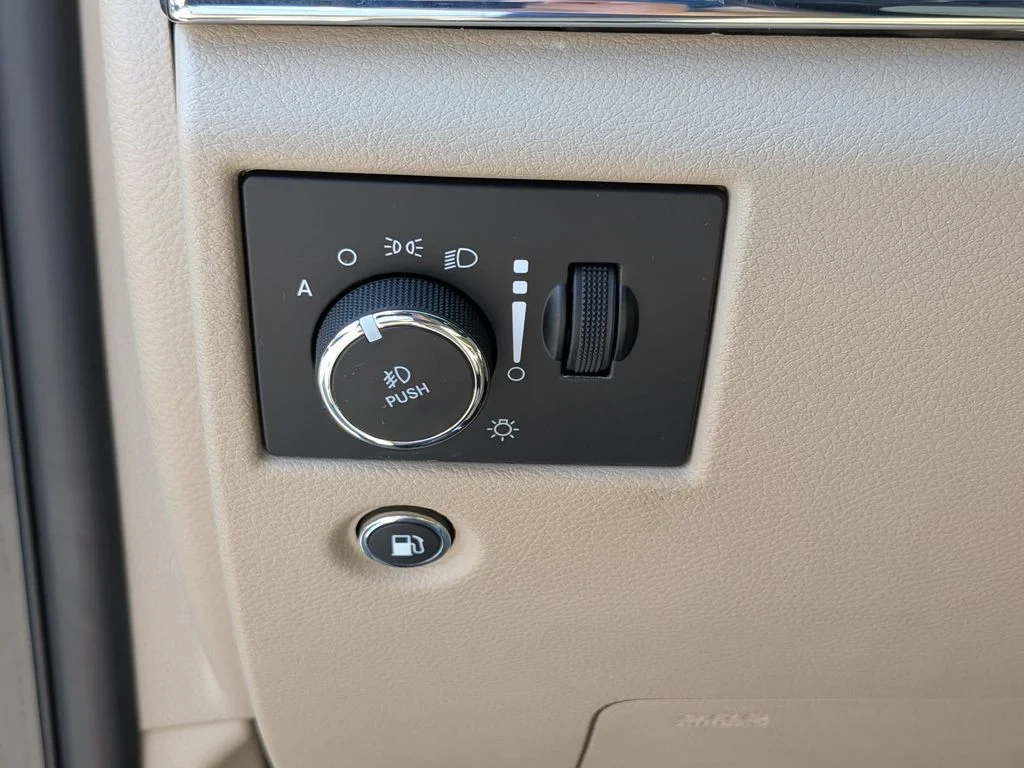 Used 2020 Black Jeep Limited image 16