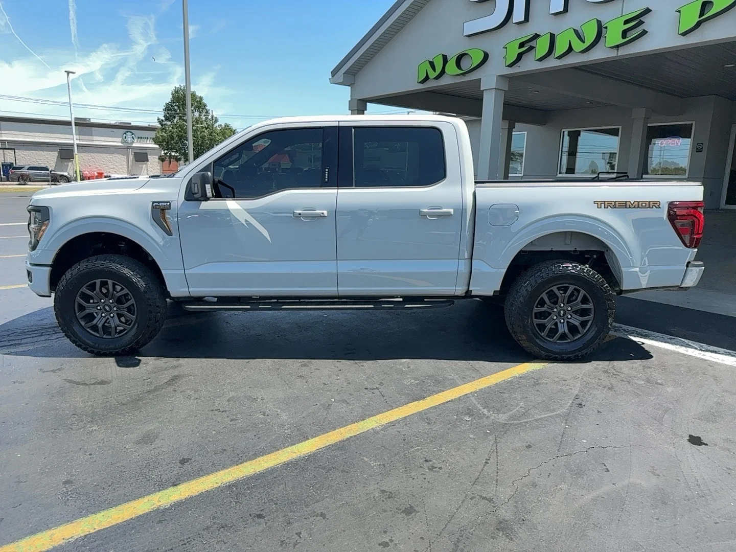 Used 2024 Gray Ford Tremor image 4