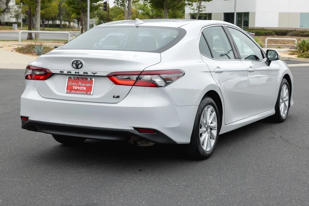 Certified Used 2022 Ice Edge Toyota LE image 5