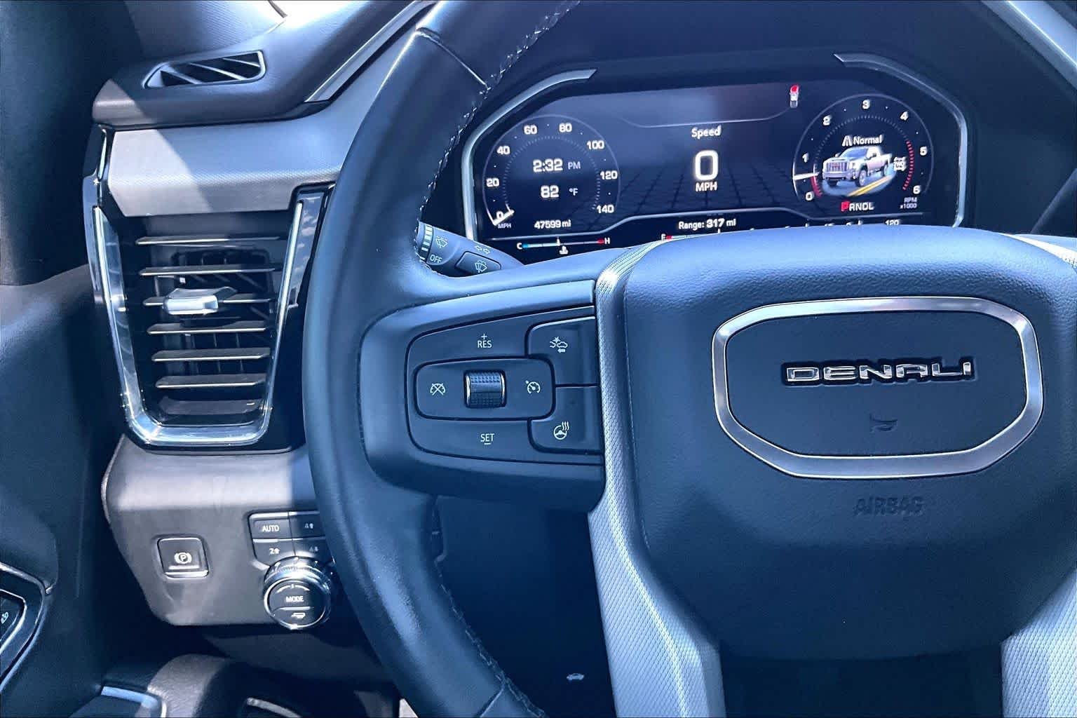 Used 2024 White Frost Tricoat GMC Denali image 21