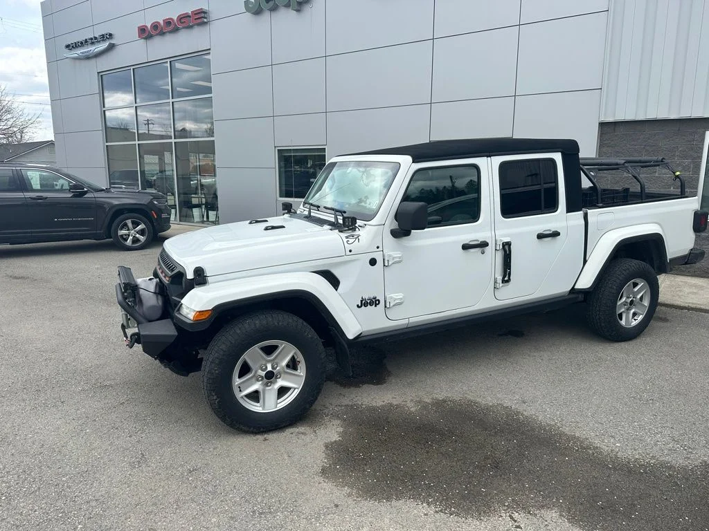 Used 2021 White Jeep Willys image 2