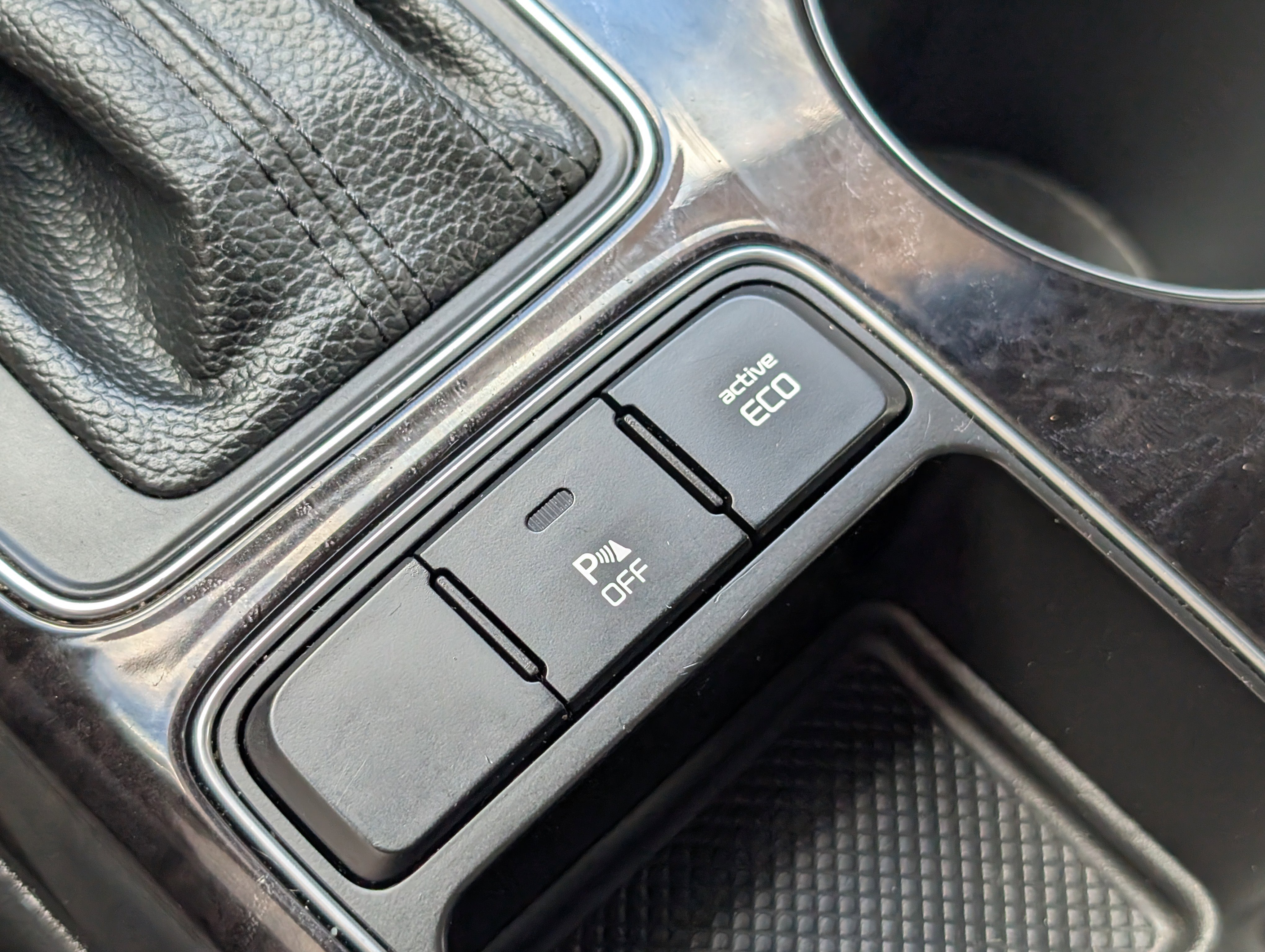 Used 2015 Ebony Black Kia LX image 22
