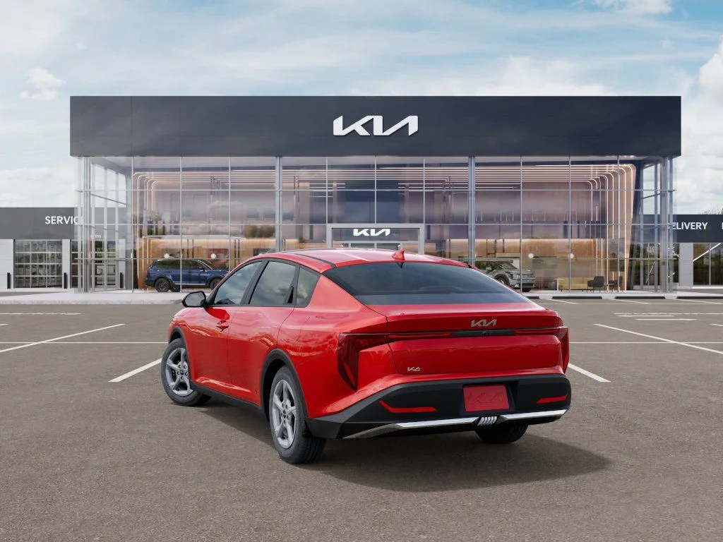 2025 Kia K4 LXS - Photo 8