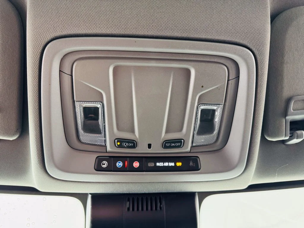Used 2023 White Chevrolet LT image 17