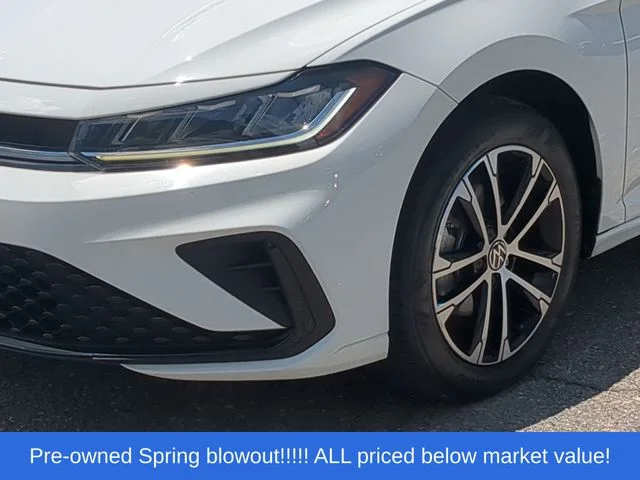 Used 2025 White Volkswagen 1.5T Sport image 17