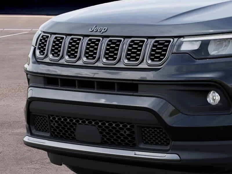 New 2026 Diamond Black Crystal Pearlcoat Jeep Latitude Altitude image 11