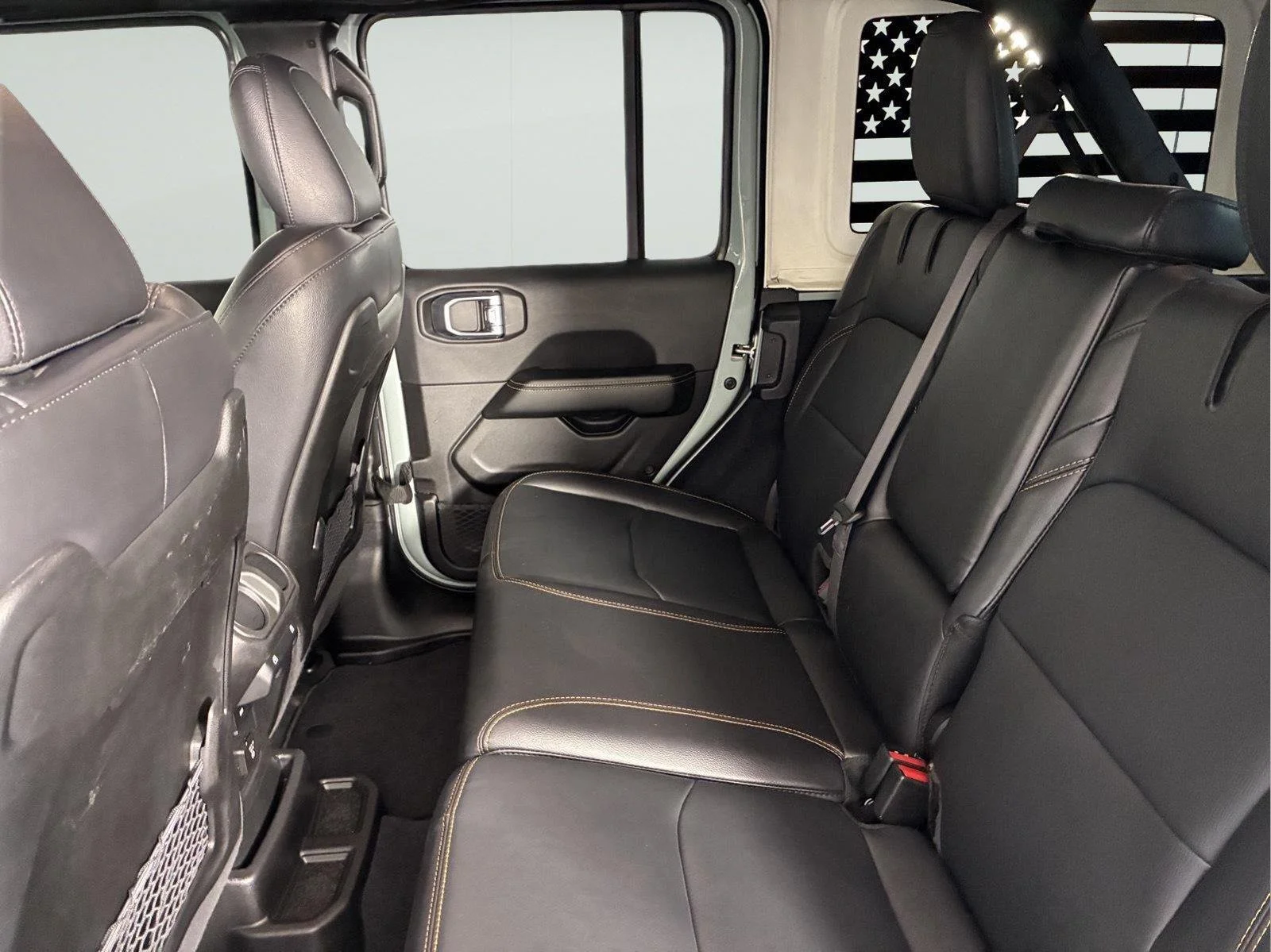 Used 2024 Earl Clearcoat Jeep Sahara image 24