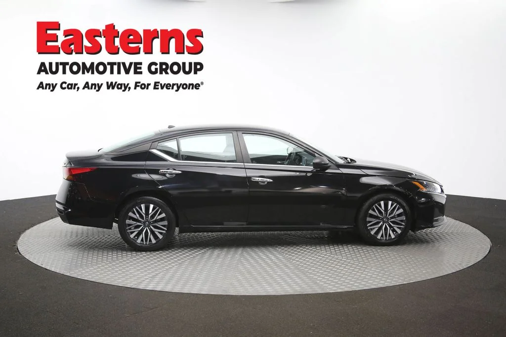 Used 2024 Black Nissan 2.5 SV image 44