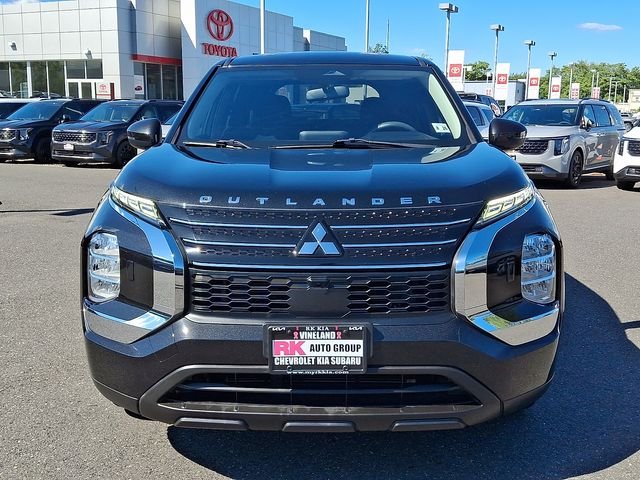 Used 2022 Black Mitsubishi ES image 3