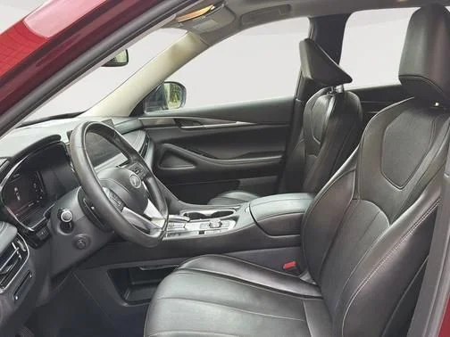 Used 2022 Red INFINITI LUXE image 9