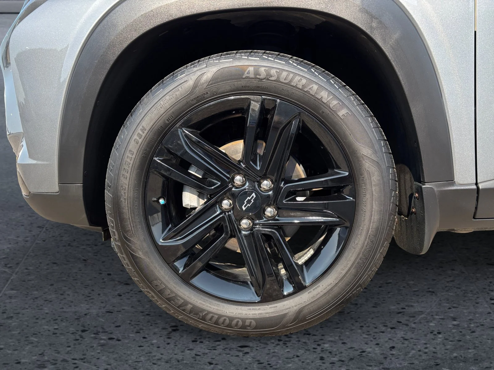 Certified Used 2025 Gray Chevrolet ACTIV image 9