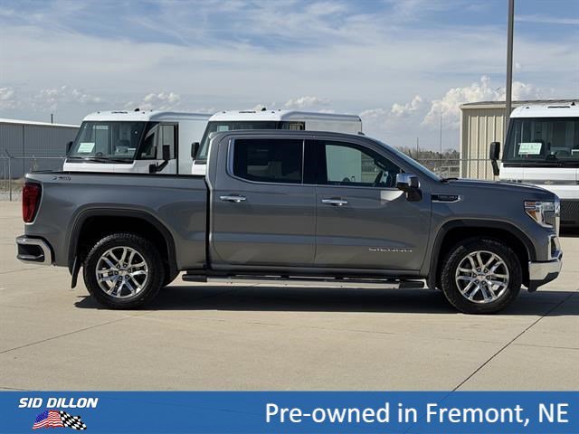 Used 2021 Satin Steel Metallic GMC SLT image 3