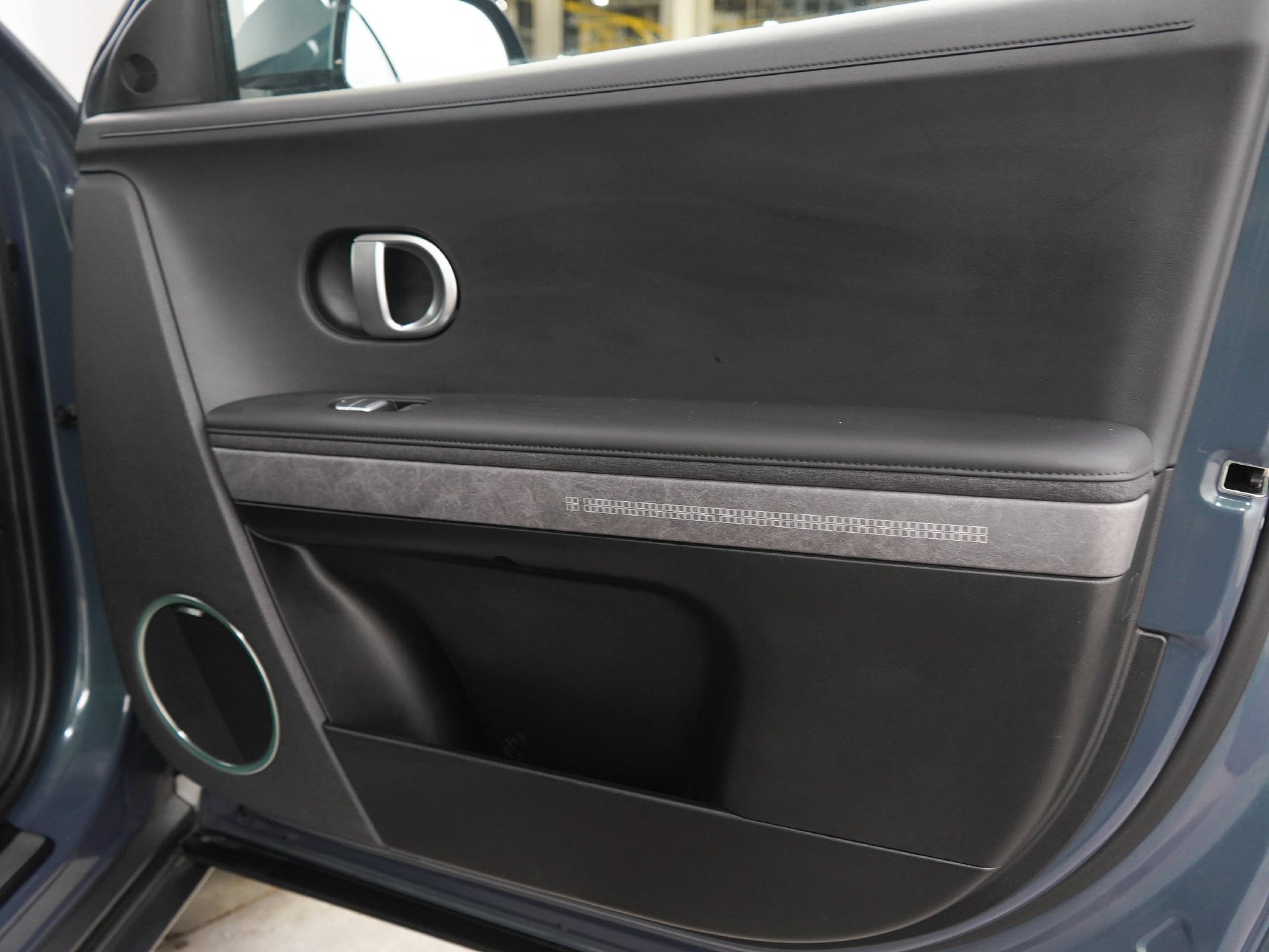 2024 Hyundai IONIQ 5 Limited - Photo 11