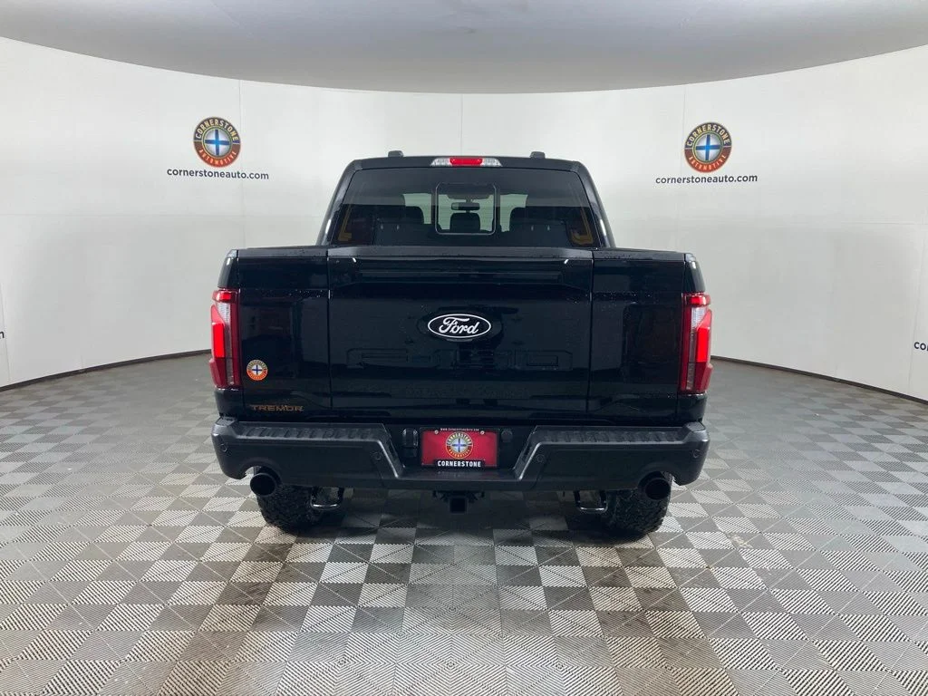 New 2025 Agate Black Metallic Ford Tremor® image 20