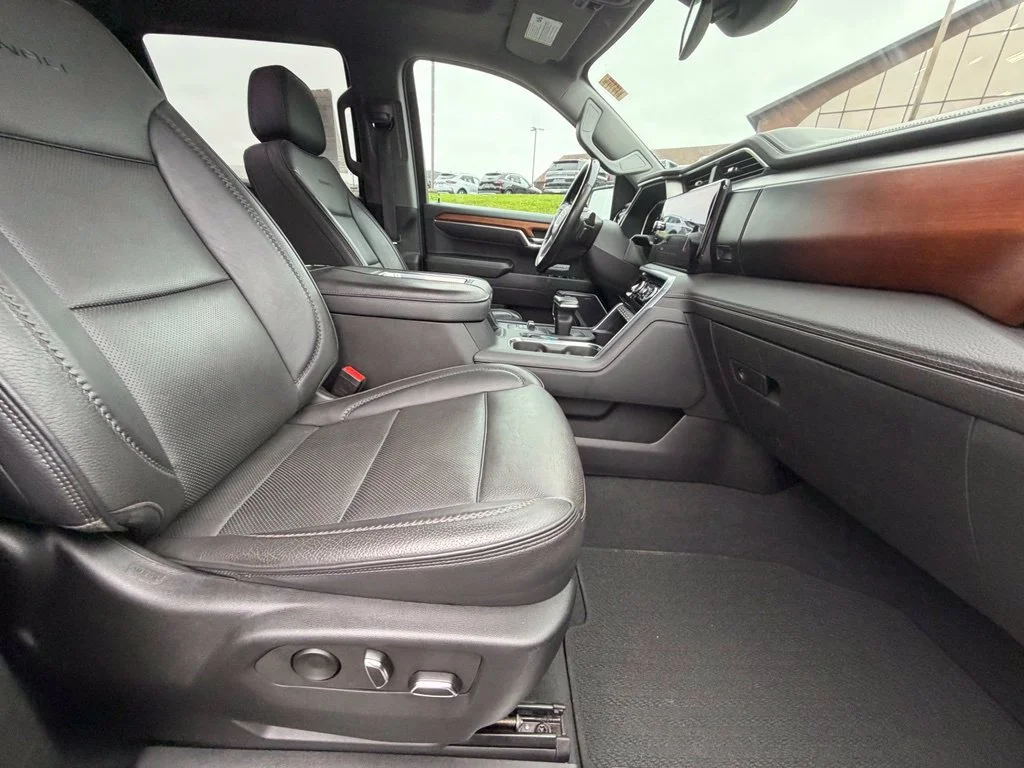 Used 2022 ONYX BLACK GMC Denali image 38