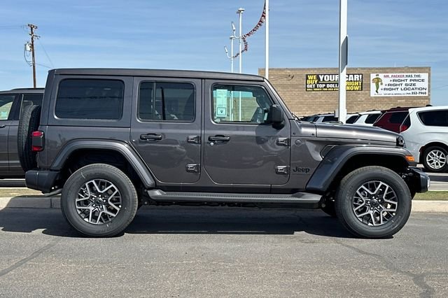New 2026 Granite Crystal Metallic Clear-Coat Exterior Paint Jeep Sahara image 2