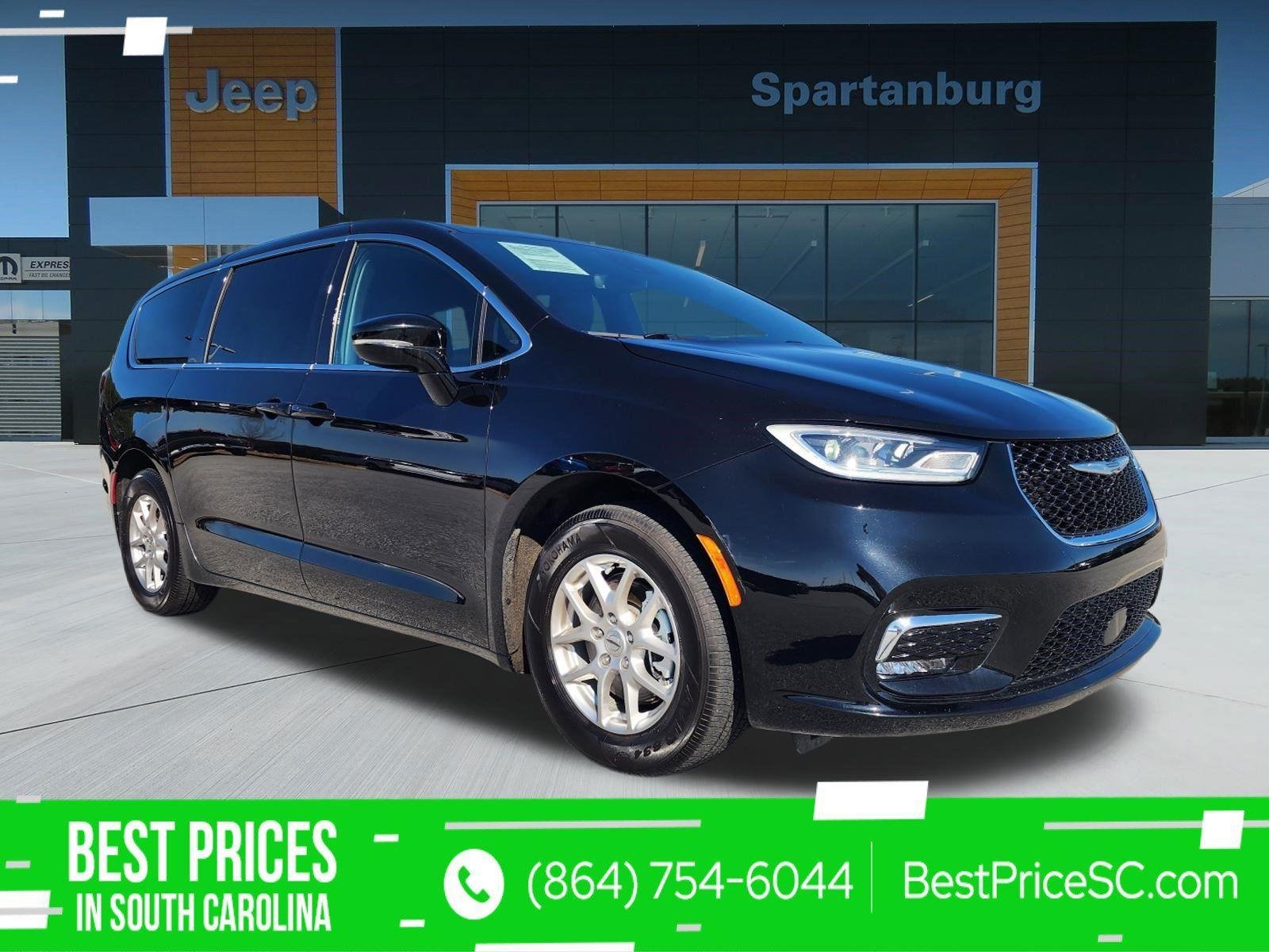 2026 Pre-Owned 2025 Chrysler Pacifica