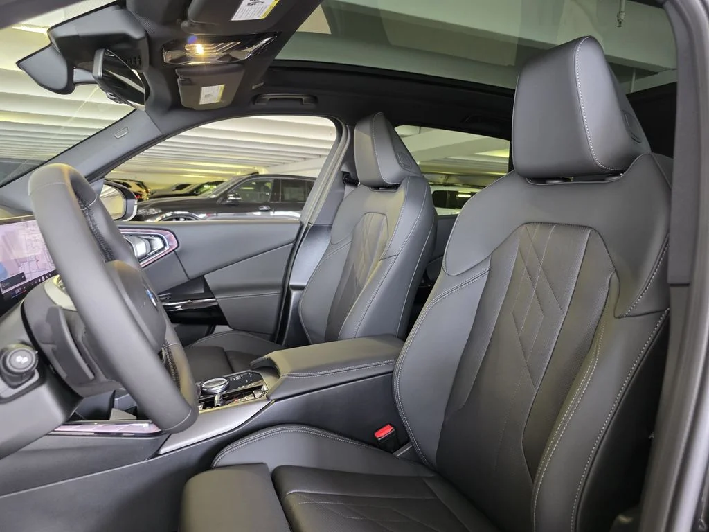 New 2026 Dark Graphite Metallic BMW 30 xDrive image 16