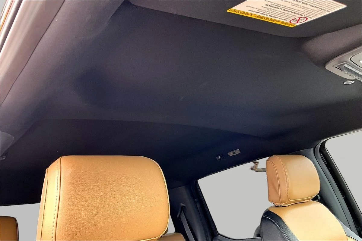 Used 2024  Ford LARIAT image 28
