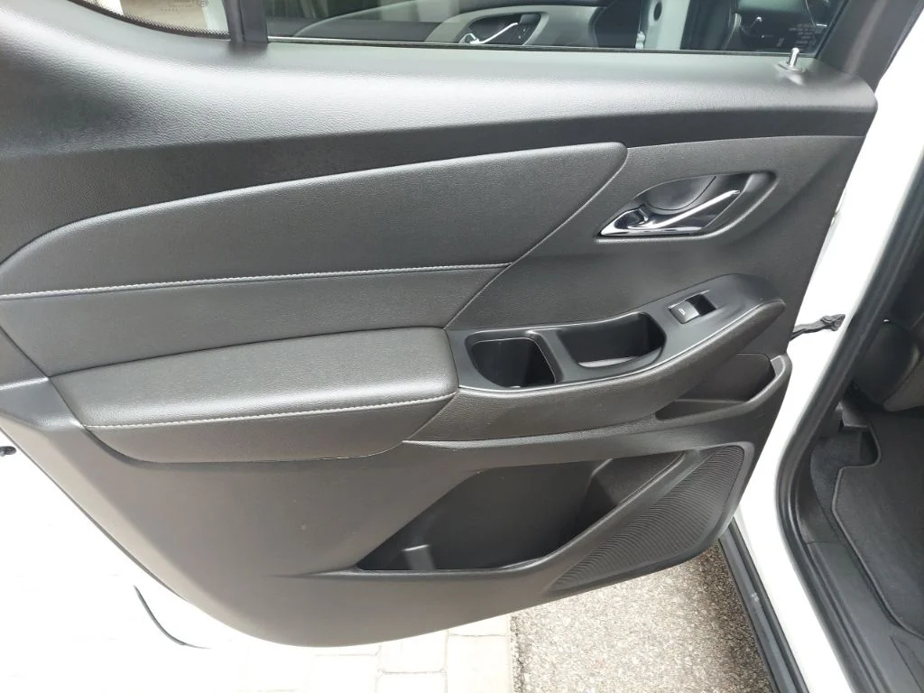 Used 2023 White Chevrolet LT Leather image 43