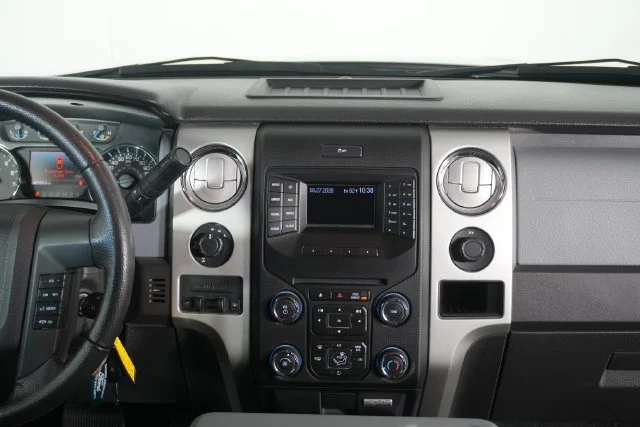 Used 2014 Ingot Silver Metallic Ford XLT image 25