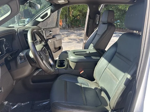 Used 2022 White GMC Denali image 15